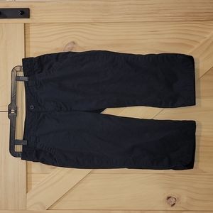 Old Navy | Black Mid-Rise Bermuda Shorts / Cropped Bottoms | Size 8